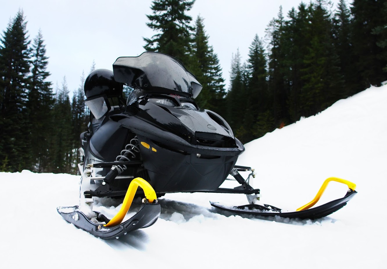 6 Steps to Prepare Your Snowmobile for Storage