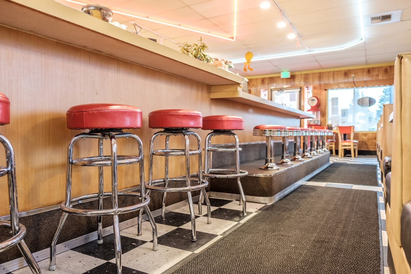 5 Ways Restaurant Owners Can Benefit From Storage Unit Rentals